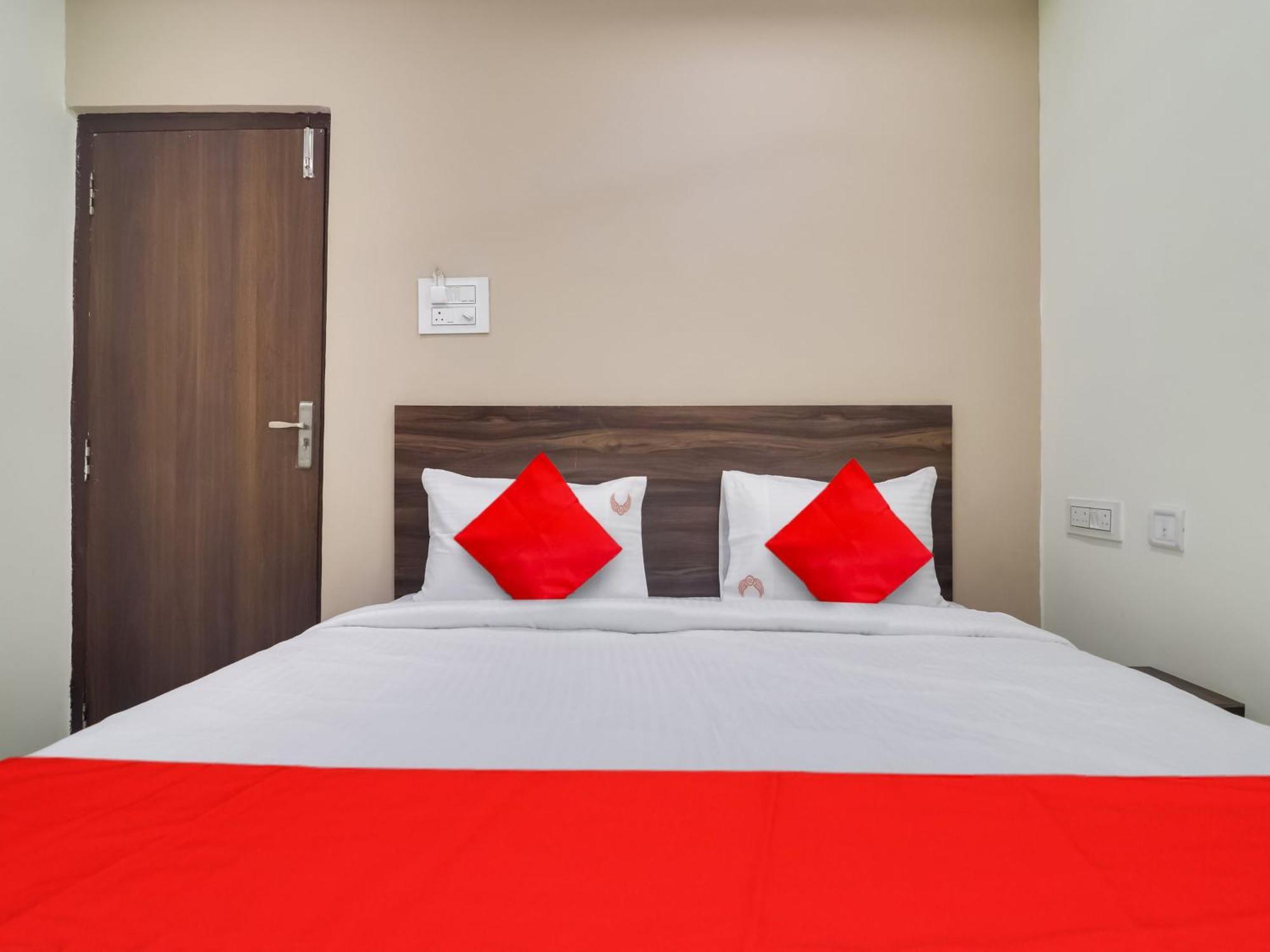 Hotel O Red Stone Hotels Haidarábád Kültér fotó